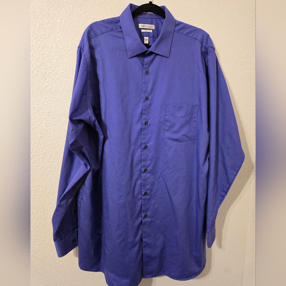 Van Heusen Men's Deep Blue Button-Down Shirt
